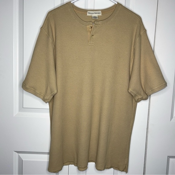 Banana Republic Waffle Henley Size XL Camel 2 Button Textured Limited Summer Men - Picture 1 of 6